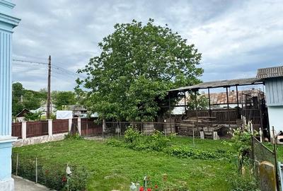Casă cu 5 camere cu Teren 1000 Mp în Sascut