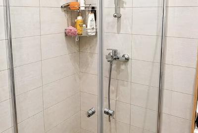 Garsonieră decomandată în Brâncoveanu
