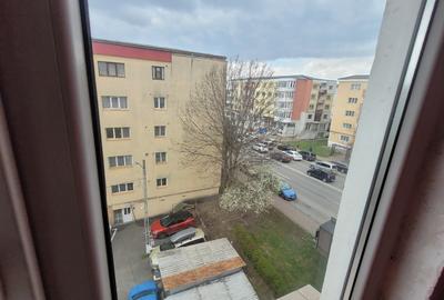 Apartament cu 3 camere decomandat în Central - 1