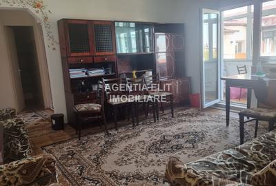 Apartament cu 2 camere semidecomandat, mobilat în Central