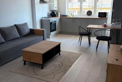 Apartament cu 2 camere semidecomandat în Central