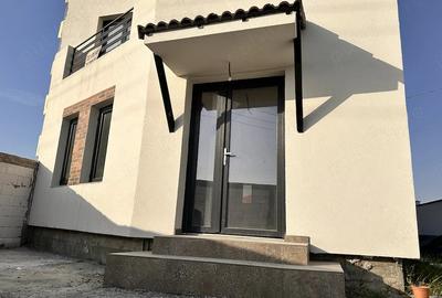 Casă cu 4 camere cu Teren 260 Mp în Central - 7