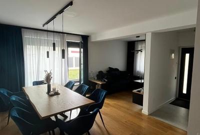 Duplex cu 4 camere cu Canalizare în Rahova