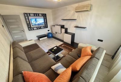 Apartament cu 3 camere decomandat, mobilat în Casa de Cultură