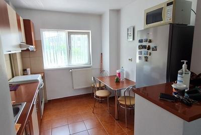Apartament cu 2 camere decomandat, mobilat în Panduri