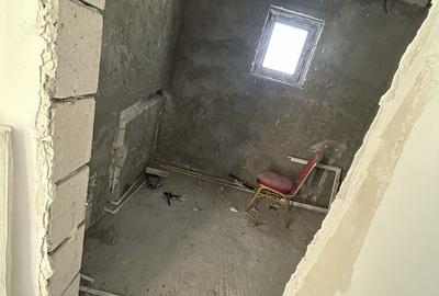 Casă cu 4 camere în Berceni