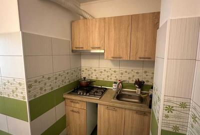 Apartament cu 2 camere decomandat în Plopilor