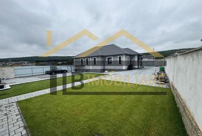 Casă individuală cu 3 camere cu Canalizare în Corunca - 2