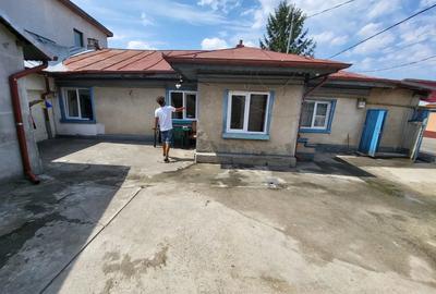 Casă cu 3 camere cu Teren 185 Mp în Central