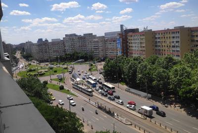 Apartament cu 3 camere decomandat în Bucur Obor