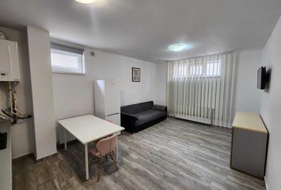 Apartament cu 2 camere decomandat în Apărătorii Patriei