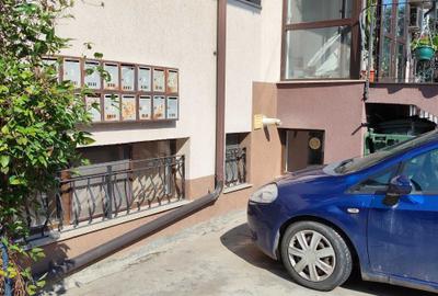 Garsonieră decomandată în Dobroești