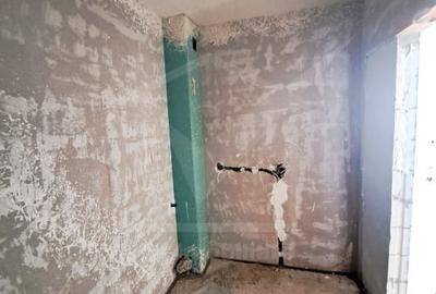 Apartament cu 3 camere decomandat în Florești - 7