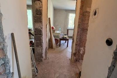 Apartament cu 2 camere decomandat în Libertății