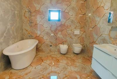 Casă individuală cu 5 camere cu Canalizare în Periferie - 31