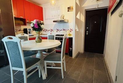 Apartament cu 2 camere decomandat, mobilat în Sânmartin