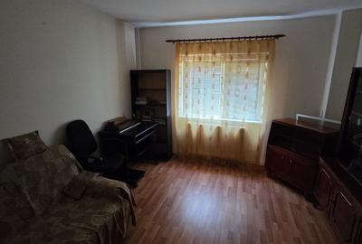 Apartament cu 3 camere decomandat în George Enescu - 2