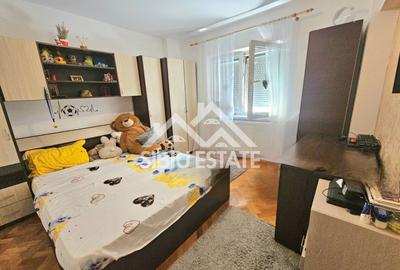 Apartament cu 3 camere decomandat, mobilat în Hipodrom 4 - 5