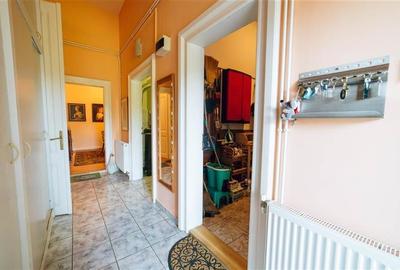 Casă individuală cu 7 camere cu Canalizare în Central - 26