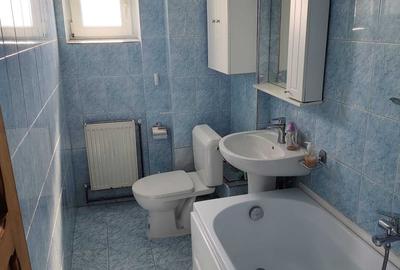 Apartament cu 3 camere decomandat în Păcurari