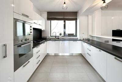 Apartament cu 4 camere semidecomandat în 13 Septembrie - 1