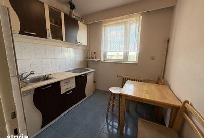 Apartament cu 2 camere decomandat în Complex Studențesc