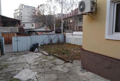 Casă individuală cu 7 camere cu Teren 270 Mp în Mihai Bravu - 6