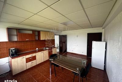Spațiu comercial, de 361 mp, în 9 Mai - 10