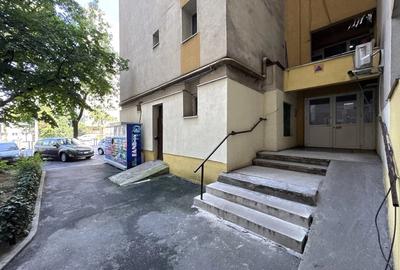Apartament cu 2 camere decomandat în Colentina