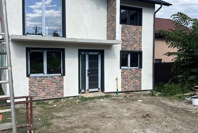 Casă cu 3 camere cu Teren 550 Mp în Hemeiuș - 1