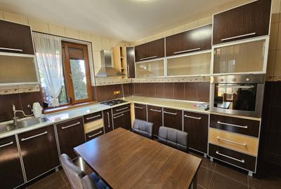 Casă cu 4 camere în Central - 3