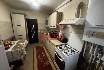 Apartament cu 3 camere decomandat în Bd. A.I.Cuza