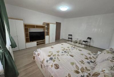 Garsonieră decomandată în Răcădău