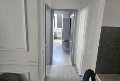 Apartament cu 3 camere decomandat în Centrul Istoric