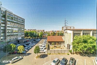 Apartament cu 3 camere în Polivalentă