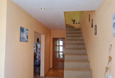Casă cu 5 camere cu Teren 343 Mp în Poiana - 5