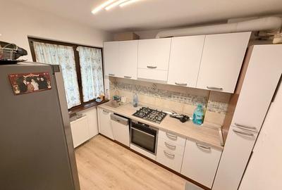 Apartament cu 4 camere decomandat în Central - 2