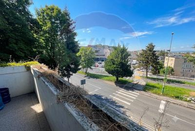 Apartament cu 2 camere decomandat în Centrul Istoric