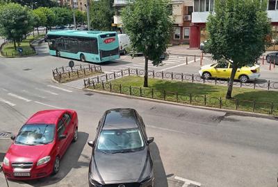 Apartament cu 2 camere semidecomandat în Craiovița Nouă - 3