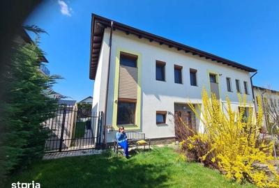 Casă cu 4 camere cu Teren 180 Mp în Mărăști