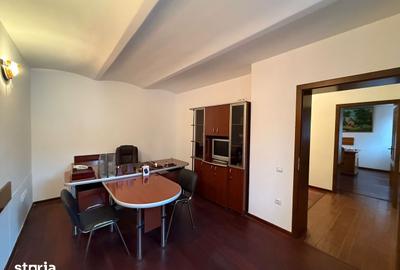 Spațiu comercial, de 90 mp, în Central - 7