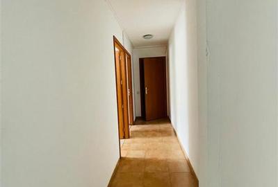 Casă individuală cu 20 camere cu Teren 420 Mp în 1 Mai - 30