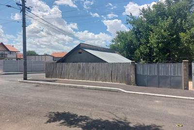 Casă cu 4 camere în Central - 2