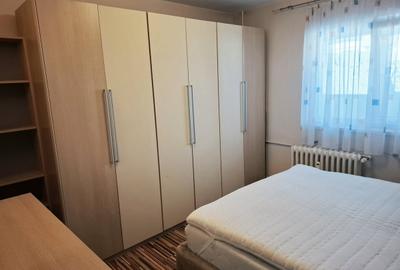 Apartament cu 3 camere decomandat în Militari