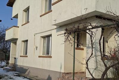 Casă cu 5 camere cu Teren 1200 Mp în Dragomirești-Vale