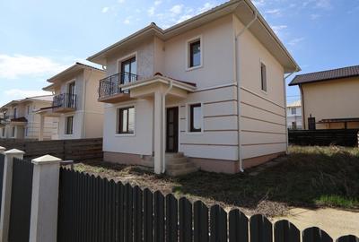 Duplex cu 4 camere cu Canalizare în Lunca Cetățuii - 1
