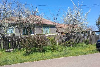 Casă cu 4 camere în Căldărușeanca