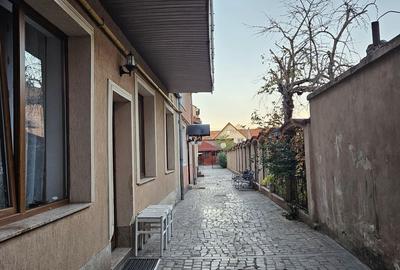 Apartament cu 3 camere decomandat în Ultracentral