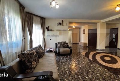 Casă cu 5 camere semidecomandat cu Teren 783 Mp în Cârcea