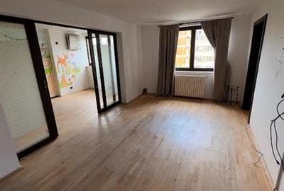 Apartament cu 4 camere decomandat în Crângași